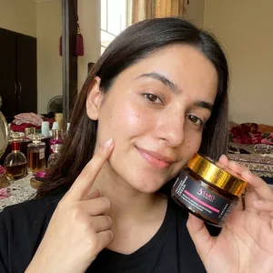 Saro Advance Whitening Cream for Glowing & Even Looking Skin